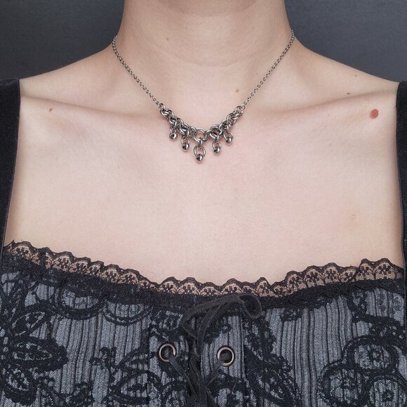 Gothic vintage silver elegant princess chandelier chain mail necklace - Picture 3 of 5